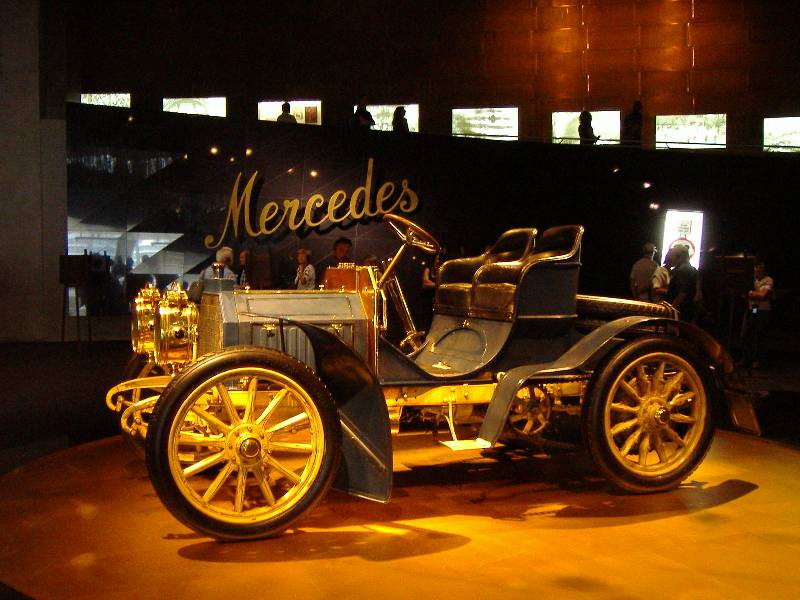 Mercedes-Benz Museum Stuttgart (23) 